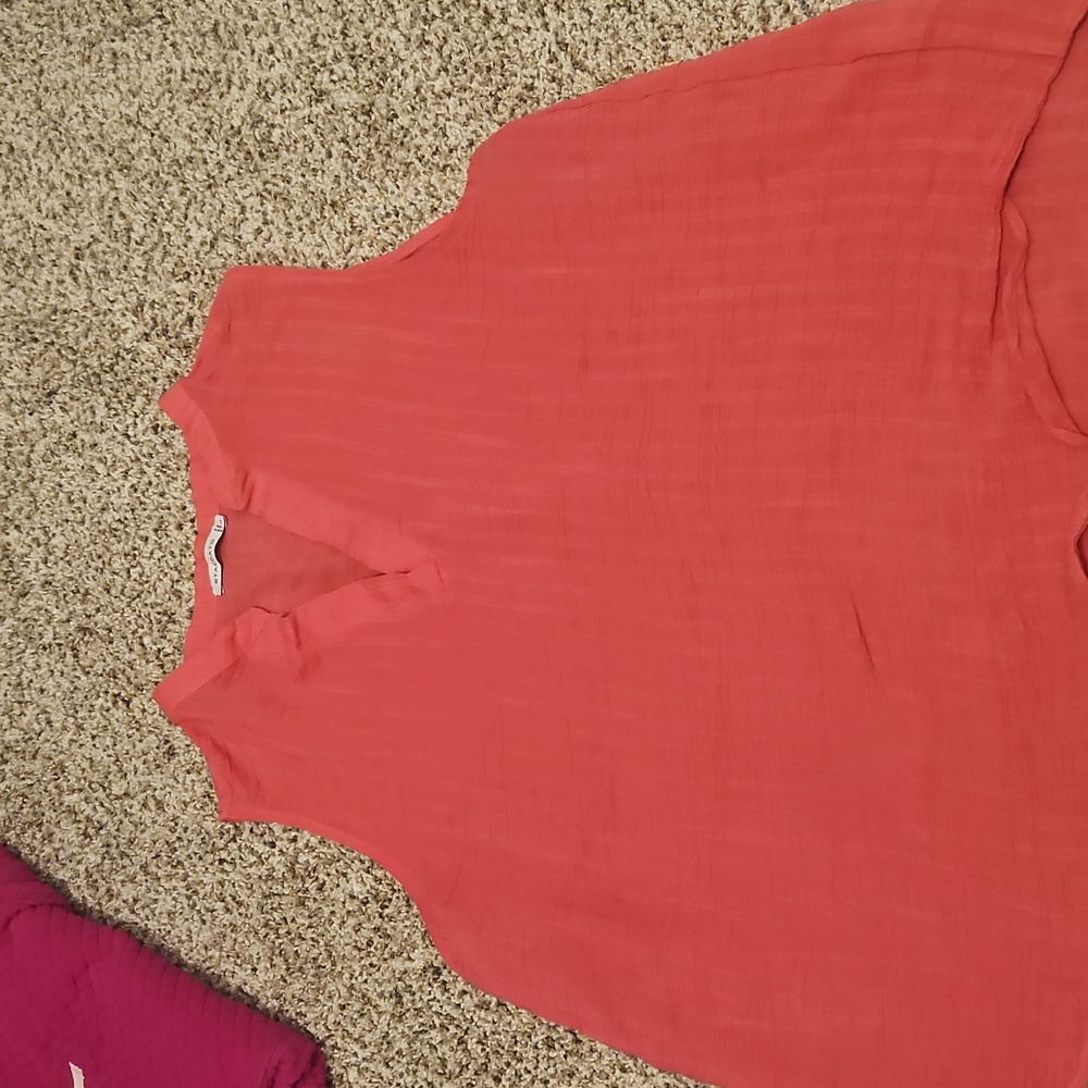 Staccato sleeveless blouse